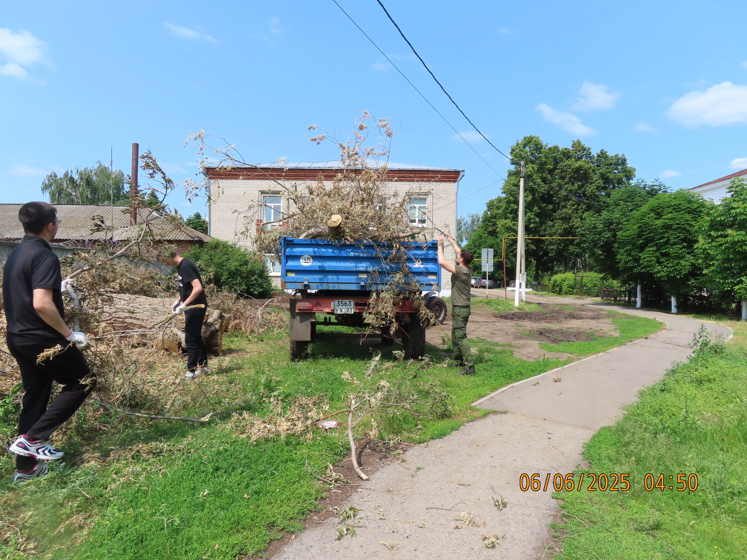 Санитарные пятницы в районе продолжаются..